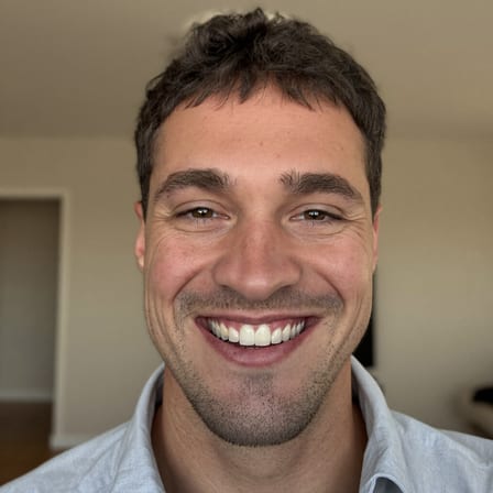 Portrait d'un habitant de Tourlaville après sa demande de devis à Cherbourg